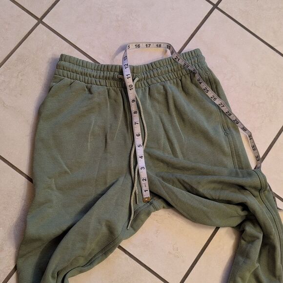 NWT Allbirds R&R Sweatpant Calm Cargo Green Size M - Picture 8 of 10